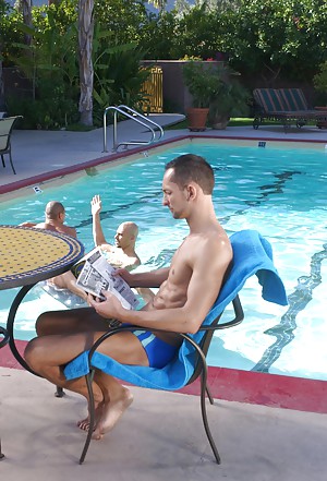 Twink Outdoor Pics